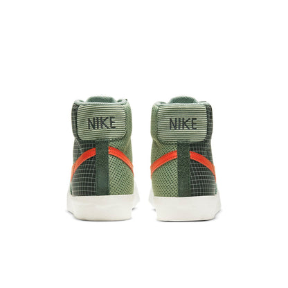 Nithtke blathtzer Mid '77 'Patch - Dutch Green' DD1162-300