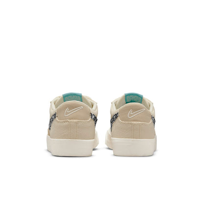 Nithtke blathtzer Low '77 Vintage 'Paisley Swoosh' DJ4665-100