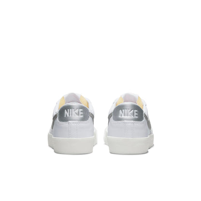 (WMNS) Nithtke blathtzer Low '77 'White Metallic Silver' DC4769-113