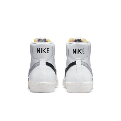 Nithtke blathtzer Mid '77 Vintage 'Light Smoke Grey' BQ6806-114