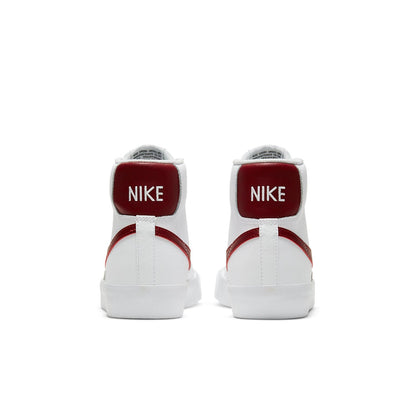 (GS) Nithtke blathtzer Mid '77 'White Team Red' DA4086-102