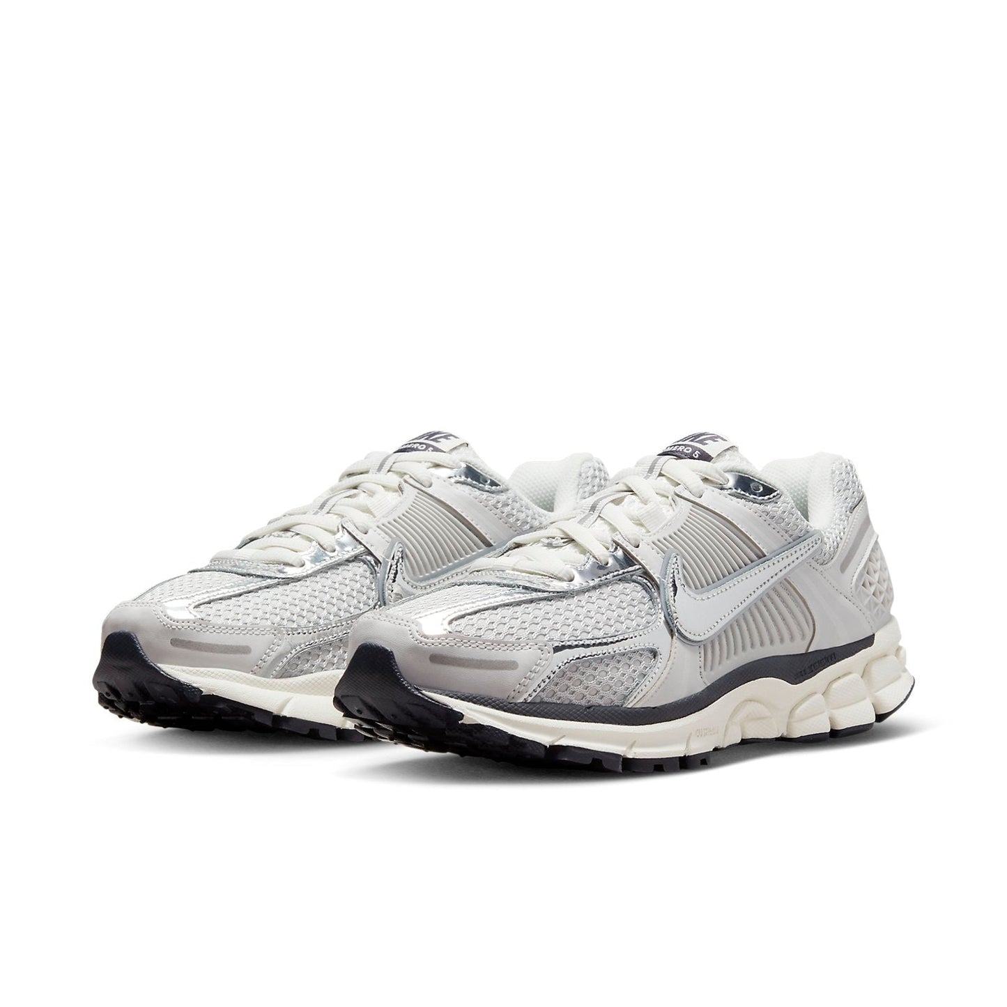 (WMNS) Nithtke Aithtr Zothtom Vomero 5 'Photon Dust Metallic Silver' FD0884-025