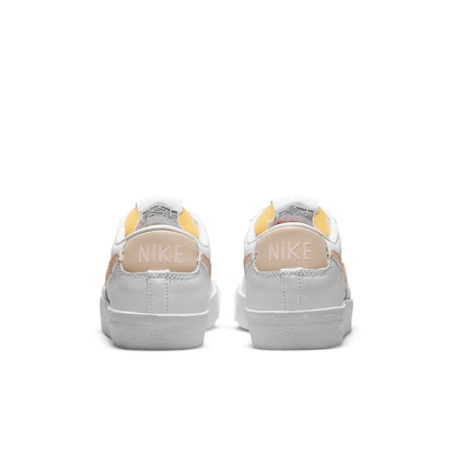 (WMNS) Nithtke blathtzer Low '77 'White Pale Coral' DC4769-106