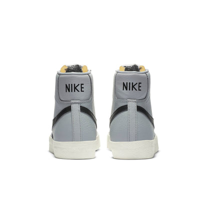 Nithtke blathtzer Mid '77 Vintage 'Light Smoke Grey Black' BQ6806-001