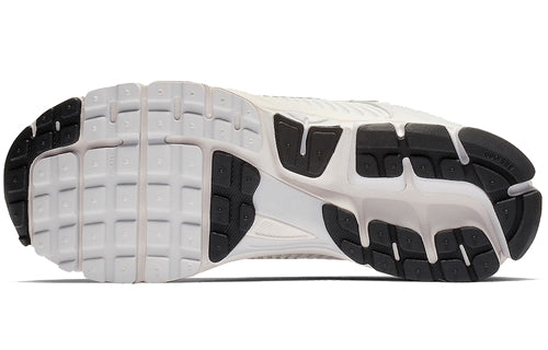 Nithtke Aithtr Zothtom Vomero 5 'Vast Grey' BV1358-001