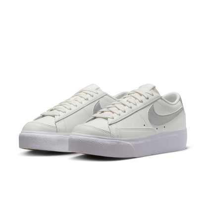 (WMNS) Nithtke blathtzer low Platform 'Summit White Sail White Metallic Silver' DQ7571-101