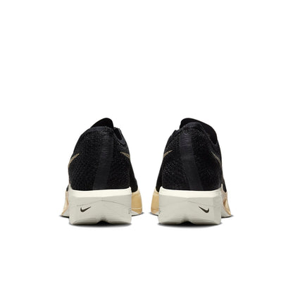 Nithtke Zoothtmx VaporFly Next% 3 'Black Metallic Gold Grain' DV4129-001