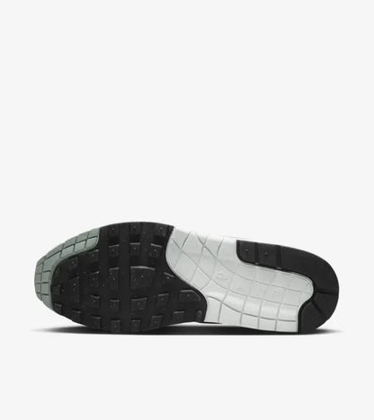 Men's Aithtr Max Series