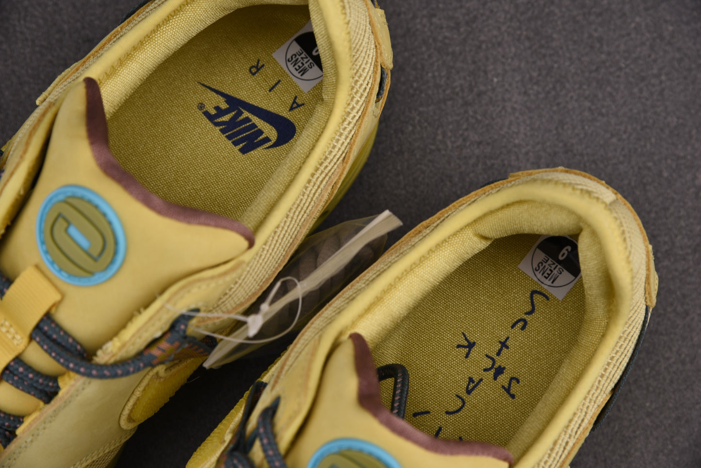 Aithtr Max 1 Travis Scott Cactus Jack Saturn Gold