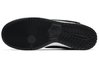 Nithtke Civilist x SB Skateboard Duthtnk Low 'Black' CZ5123-001(S-BOX)
