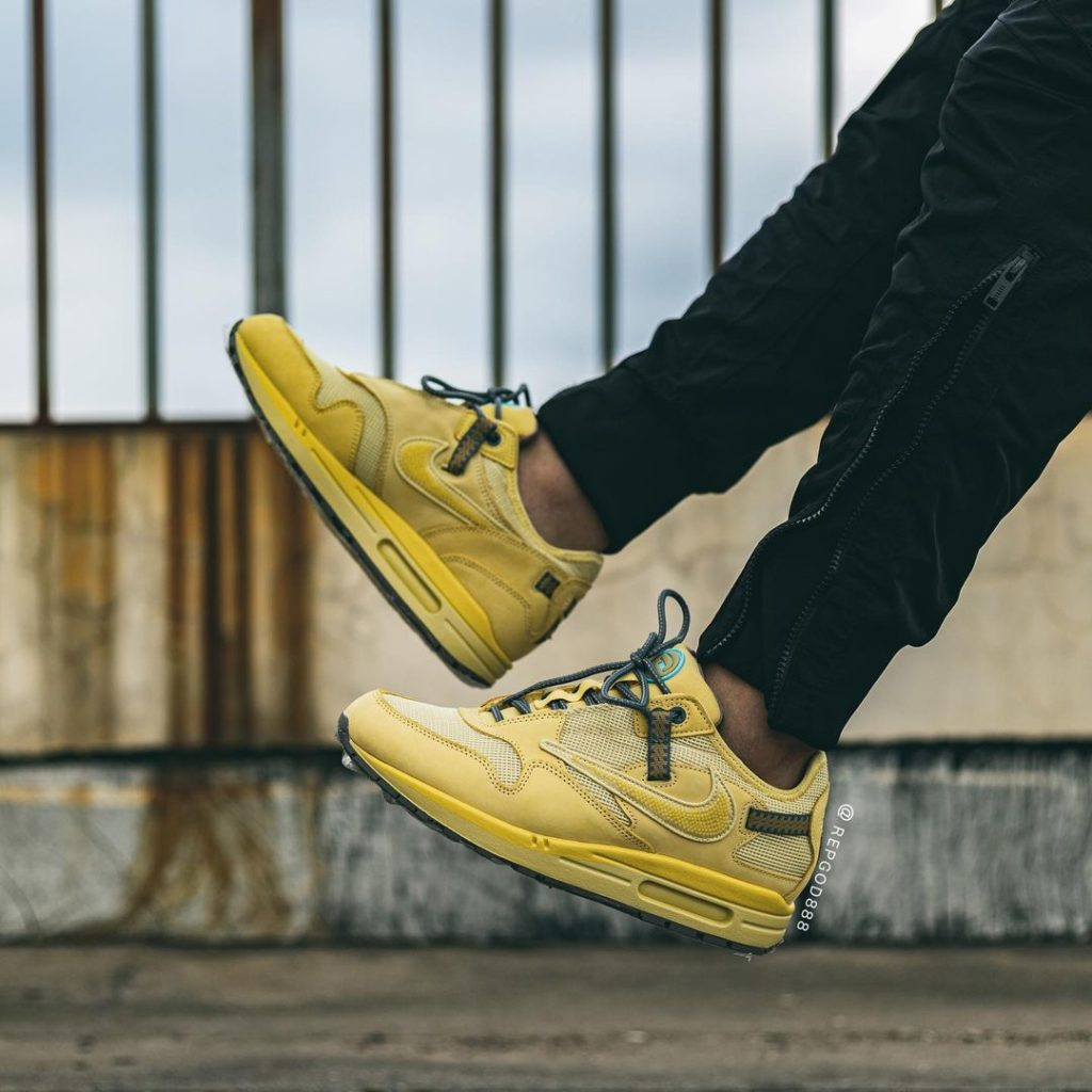 Aithtr Max 1 Travis Scott Cactus Jack Saturn Gold