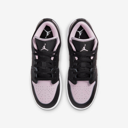(GS) Aithtr Jordthtan 1 Low SE 'Black / Iced Lilac' (2023) DV1333-051