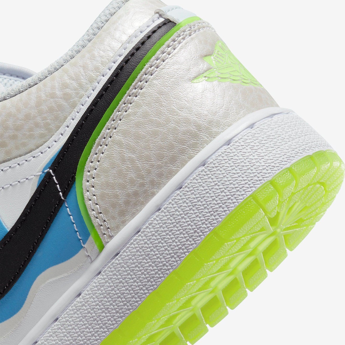 (GS) Aithtr Jordthtan 1 Low SE 'Warped Swoosh' (2023) DV1324-117