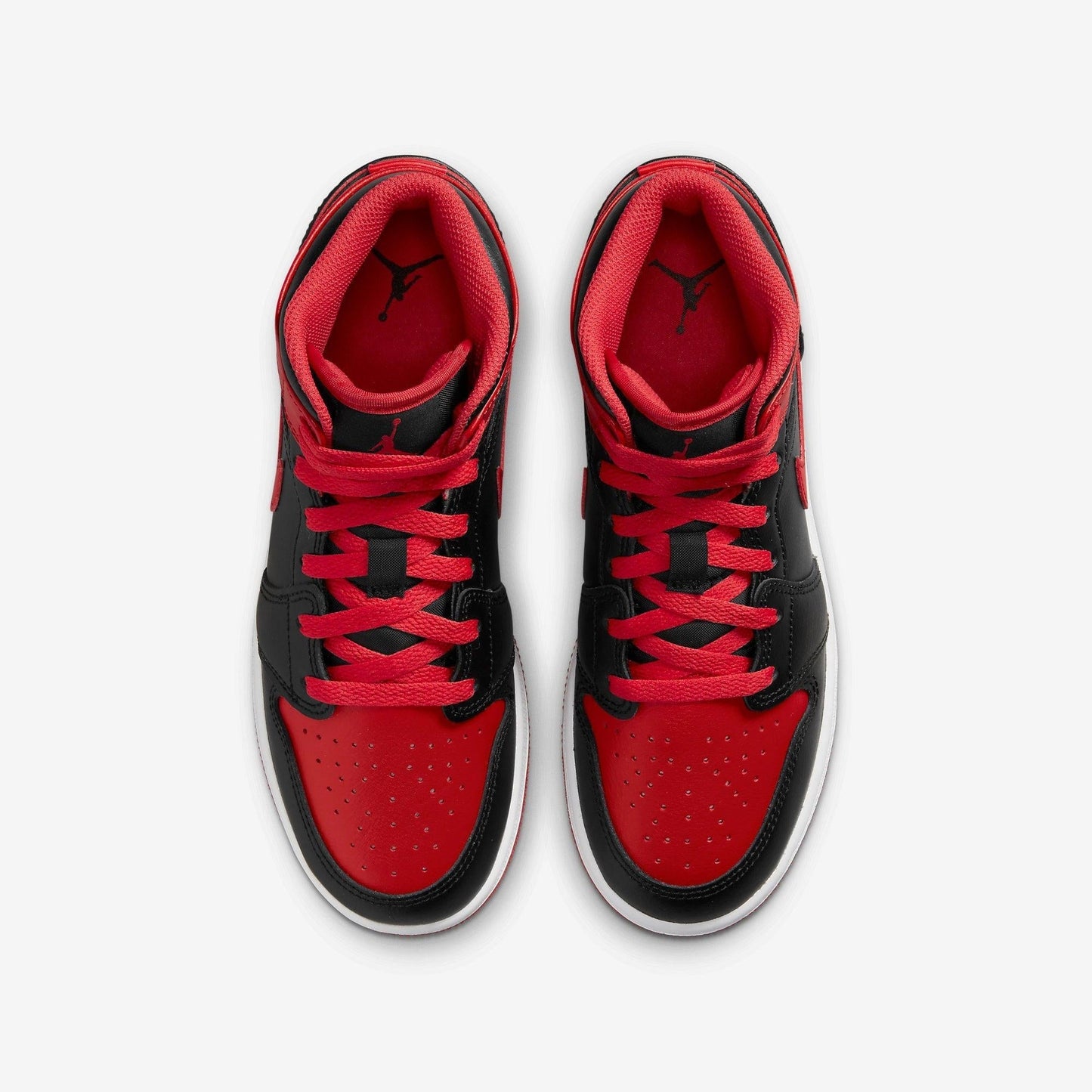 (GS) Aithtr Jordthtan 1 Mid 'Alternate Bred' (2022) DQ8423-060