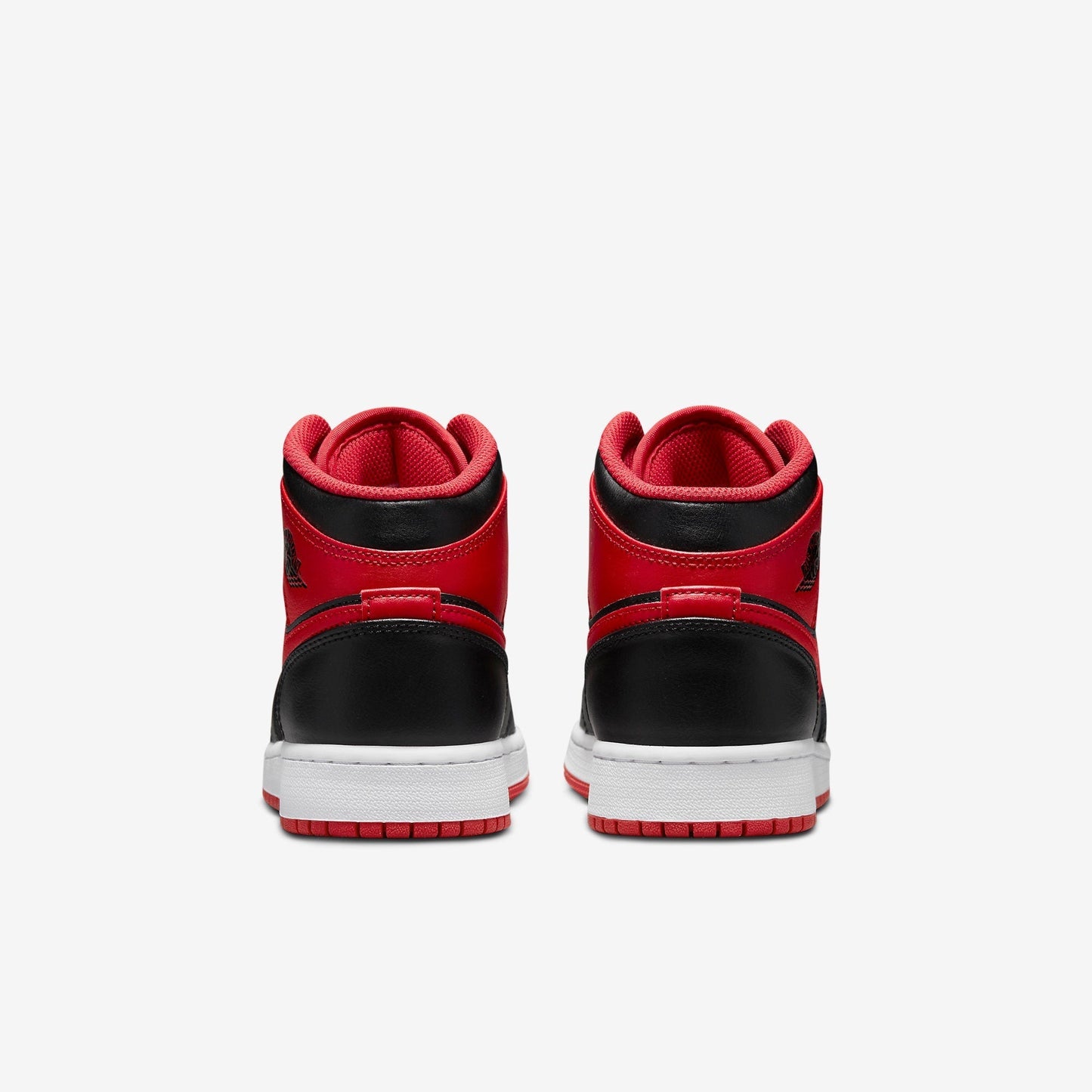 (GS) Aithtr Jordthtan 1 Mid 'Alternate Bred' (2022) DQ8423-060