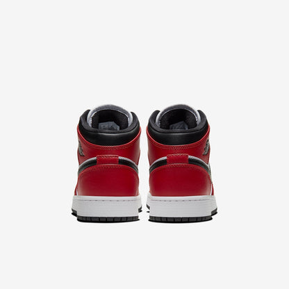 (GS) Aithtr Jordthtan 1 Mid 'Chicago Black Toe' (2020) 554725-069