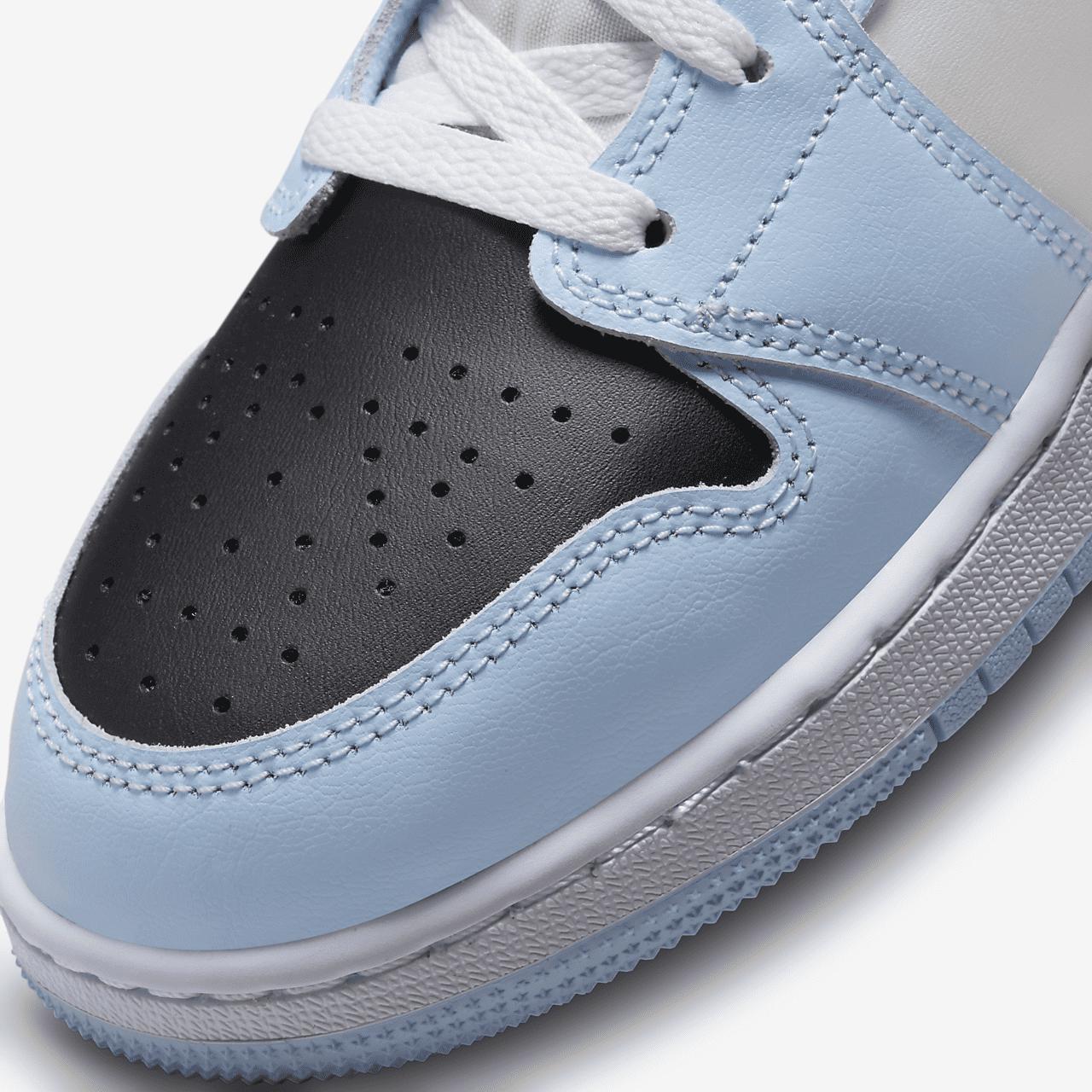 (GS) Aithtr Jordthtan 1 Mid 'Ice Blue' (2022) 555112-401