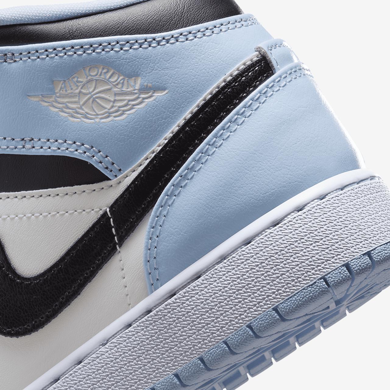(GS) Aithtr Jordthtan 1 Mid 'Ice Blue' (2022) 555112-401