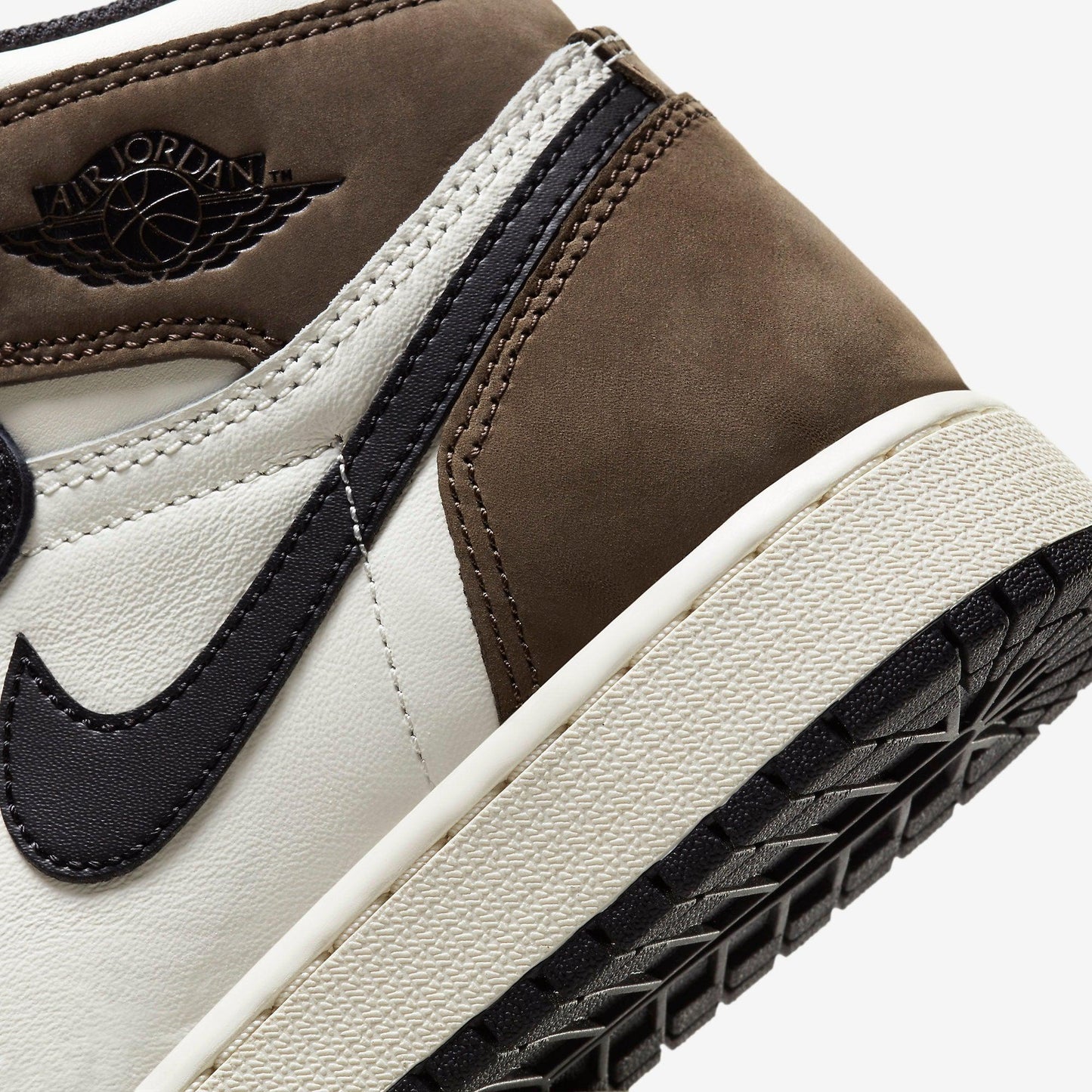 (GS) Aithtr Jordthtan 1 Retro High OG 'Dark Mocha' (2020) 575441-105