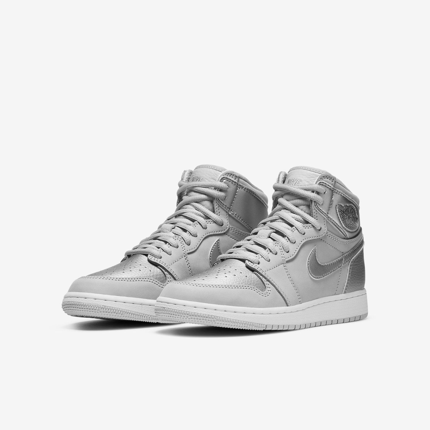 (GS) Aithtr Jordthtan 1 Retro High OG 'Japan Metallic Silver' (2020) 575441-029