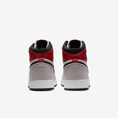 (GS) Aithtr Jordthtan 1 Retro High OG 'Light Smoke Grey' (2020) 575441-126