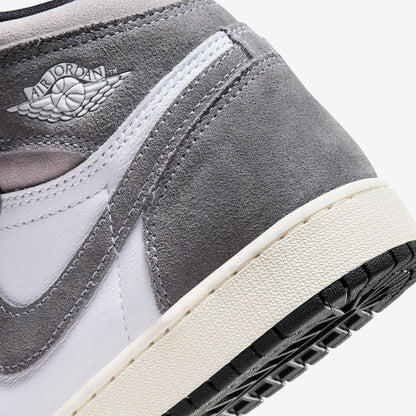 (GS) Aithtr Jordthtan 1 Retro High OG 'Washed Black' (2023) FD1437-051