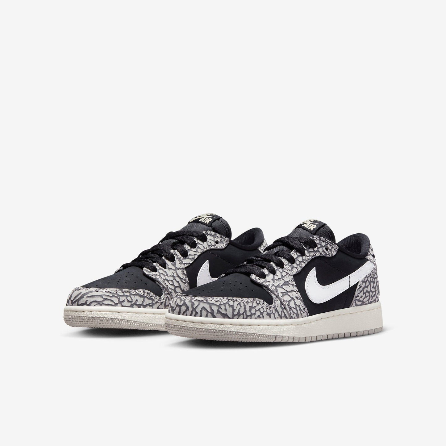 (GS) Aithtr Jordthtan 1 Retro Low OG 'Black Cement' (2023) CZ0858-001