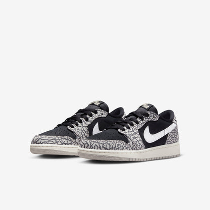 (GS) Aithtr Jordthtan 1 Retro Low OG 'Black Cement' (2023) CZ0858-001