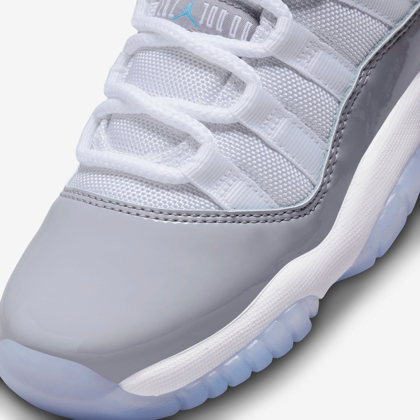 (GS) Aithtr Jordthtan 11 Retro Low 'Cement Grey' (2023) 528896-140