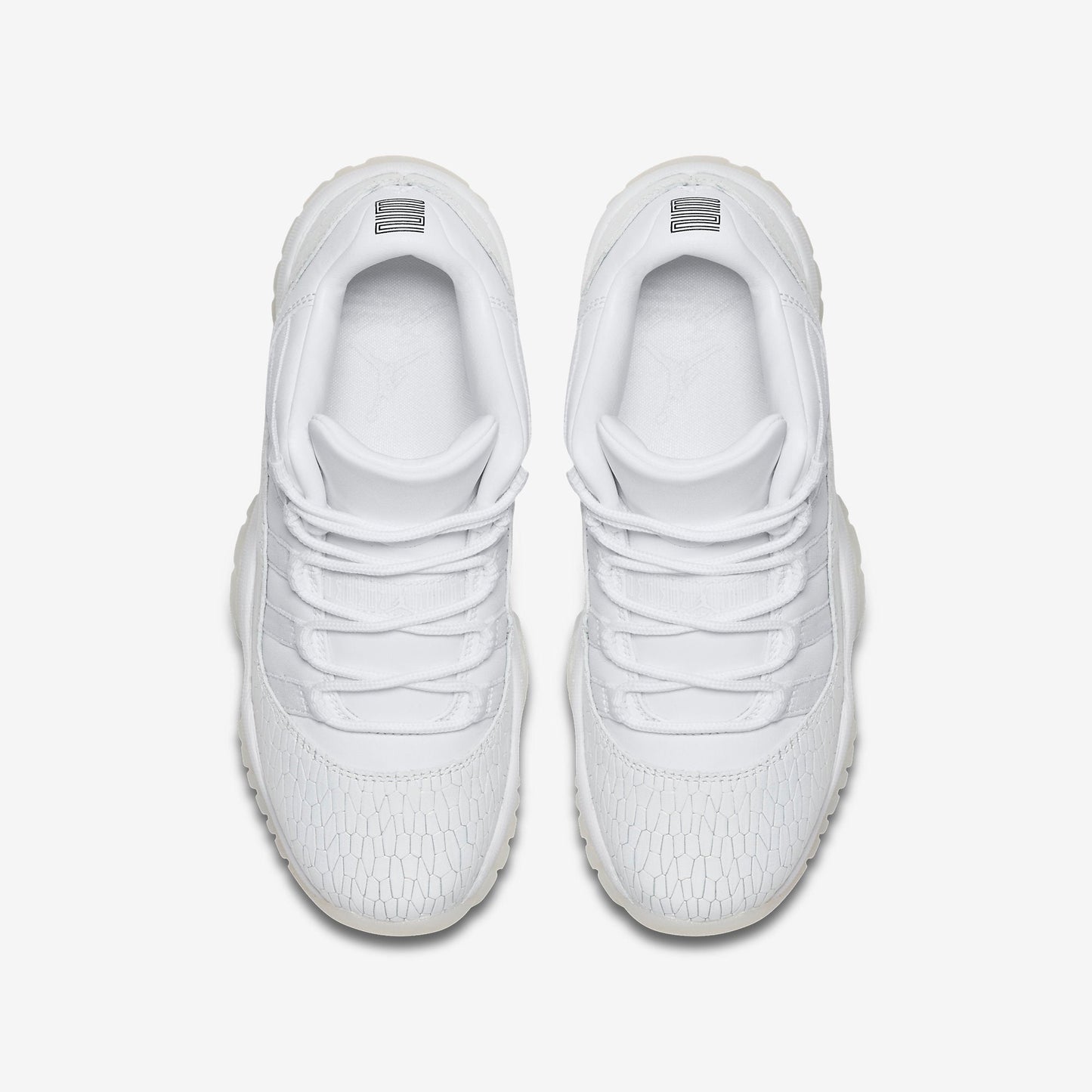 (GS) Aithtr Jordthtan 11 Retro Low Premium 'Heiress Frost White' (2017) 897331-100