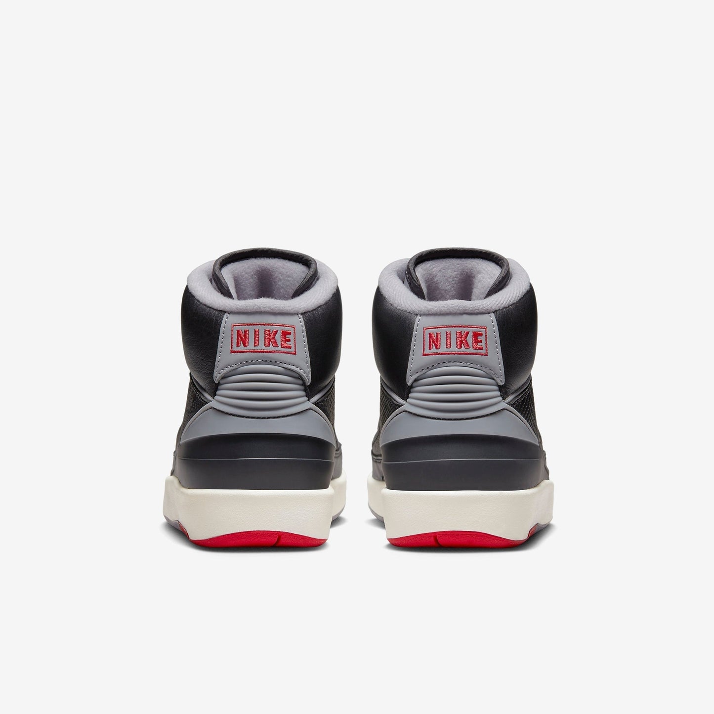 (GS) Aithtr Jordthtan 2 Retro 'Black Cement' (2023) DQ8562-001