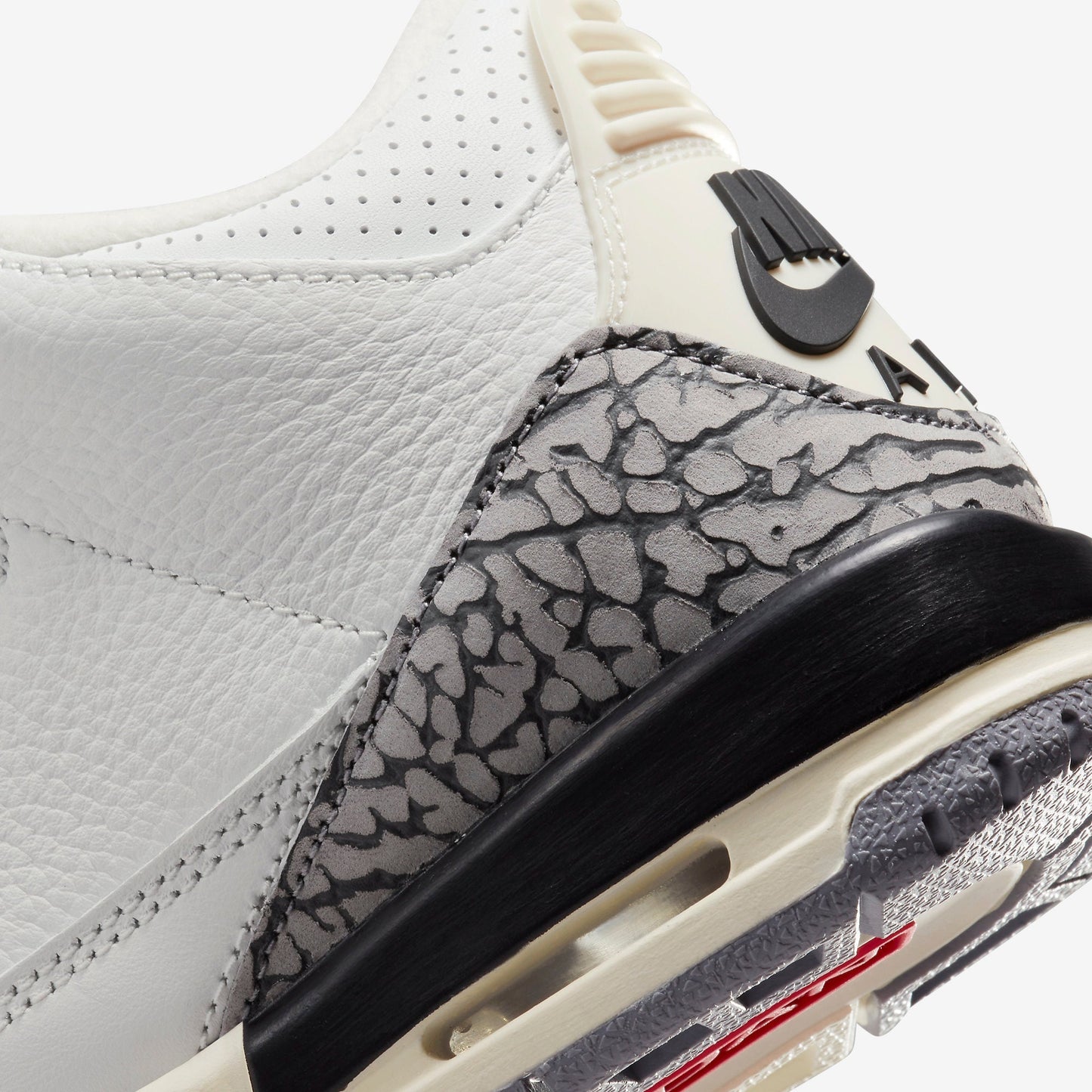 (GS) Aithtr Jordthtan 3 Retro 'Reimagined White Cement' (2023) DM0967-100