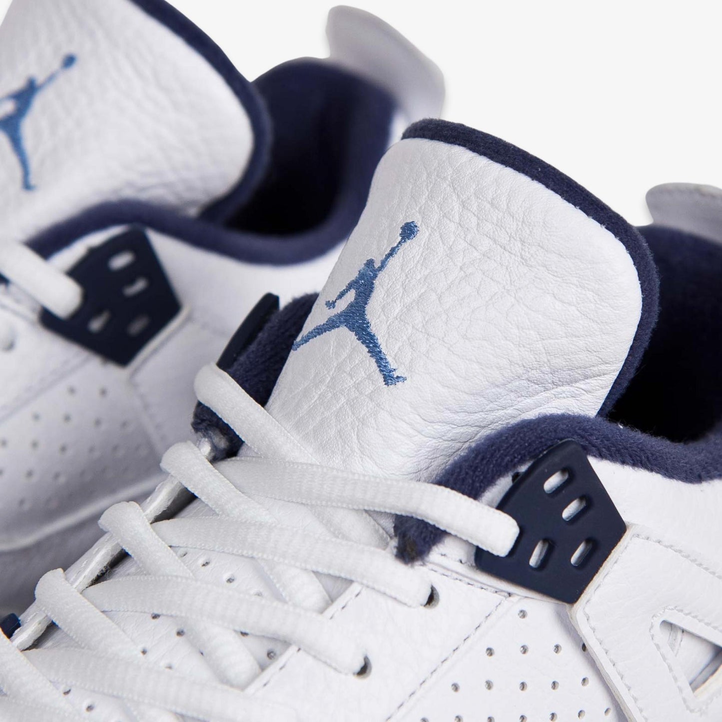 (GS) Aithtr Jordthtan 4 Retro 'Columbia' (2015) 408452-107