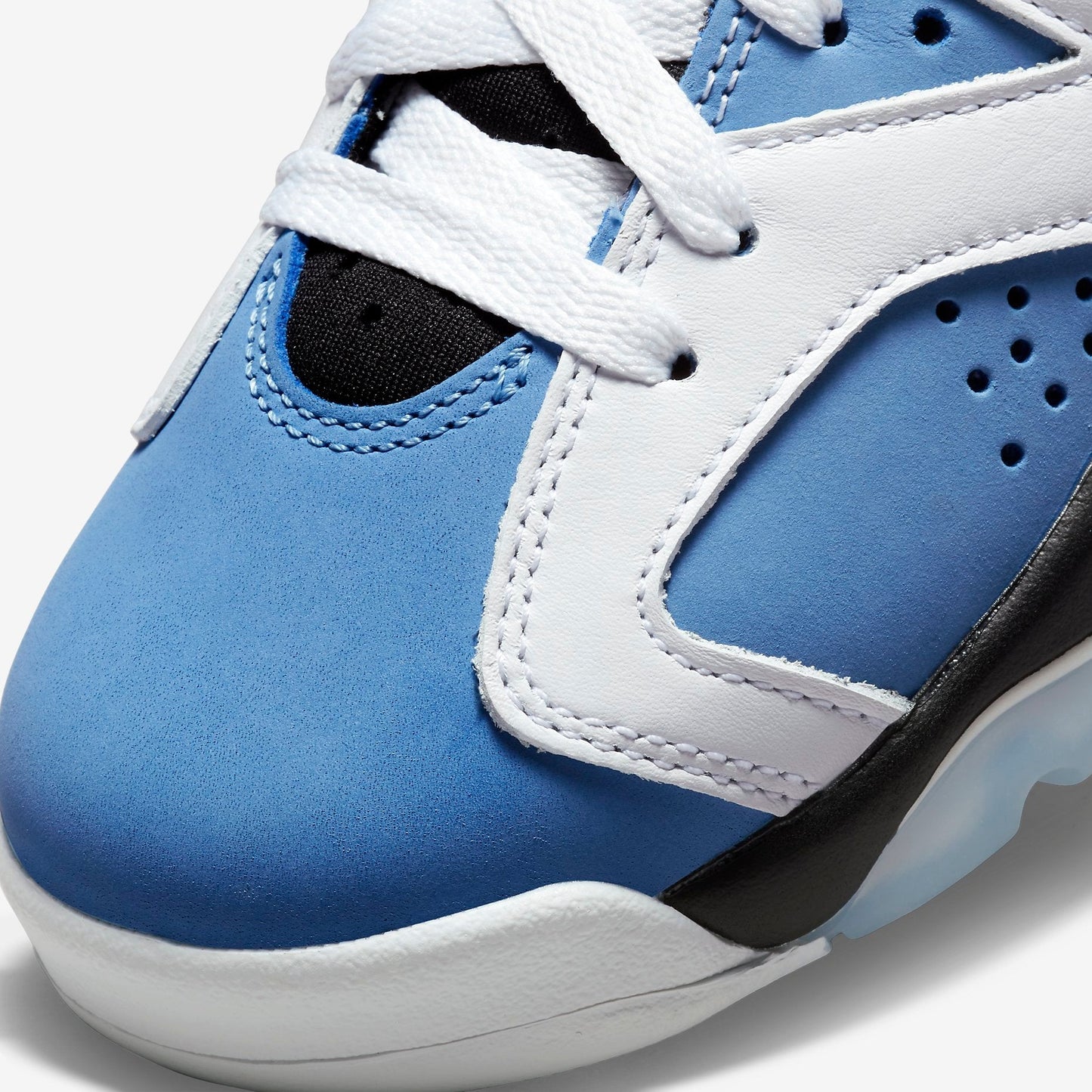 (GS) Aithtr Jordthtan 6 Retro 'White / UNC University Blue' (2022) 384665-410