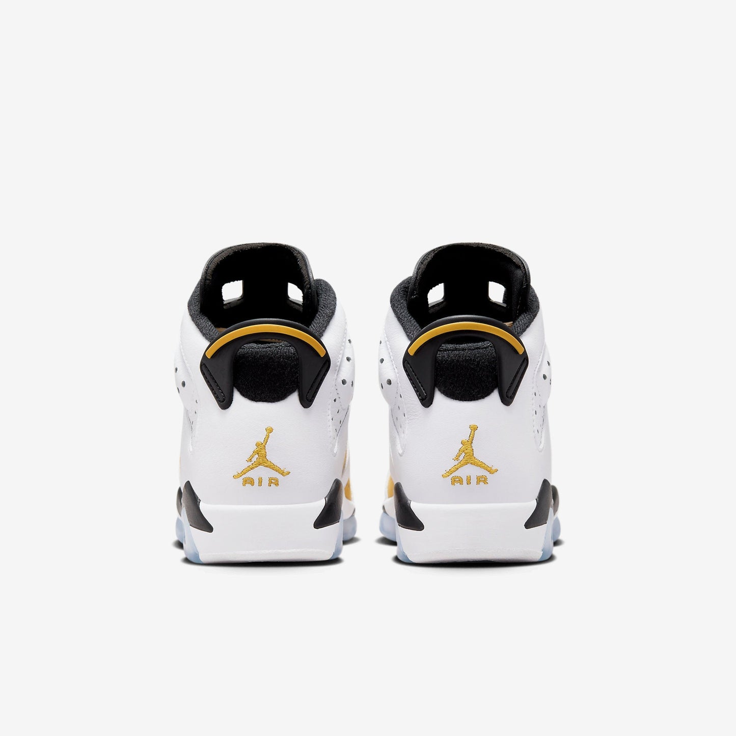 (GS) Aithtr Jordthtan 6 Retro 'White / Yellow Ochre' (2024) 384665-170