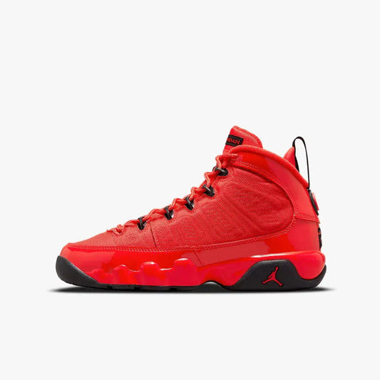 (GS) Aithtr Jordthtan 9 Retro 'Chile Red' (2022) 302359-600