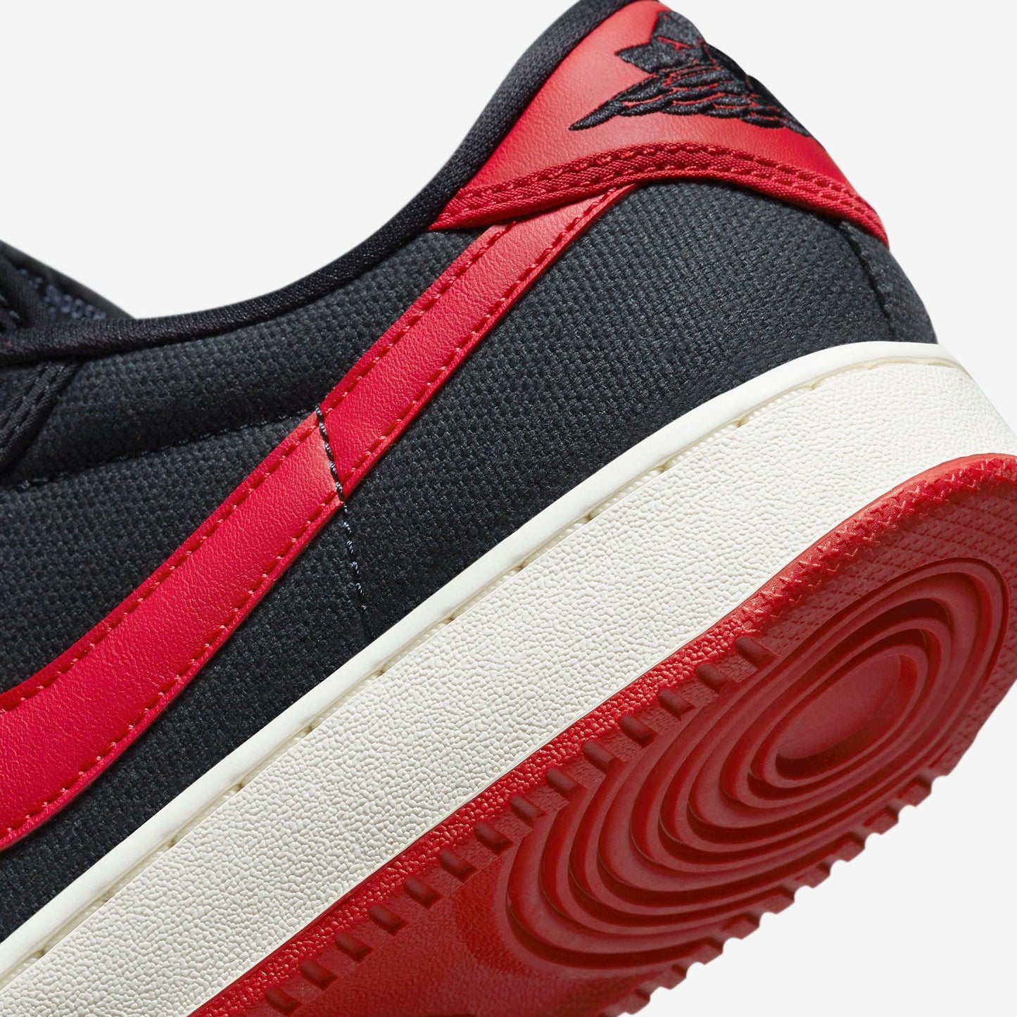 (Men's) Aithtr Jordthtan 1 KO Low 'Bred' (2023) DX4981-006