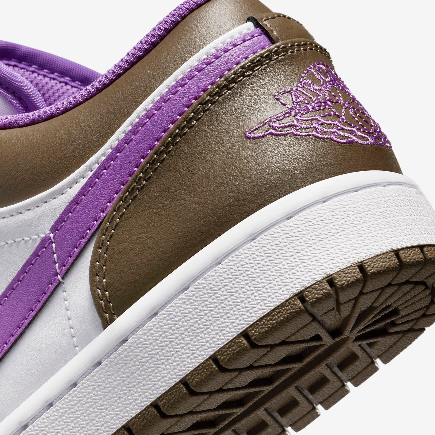 (Men's) Aithtr Jordthtan 1 Low 'Purple Mocha' (2023) 553558-215