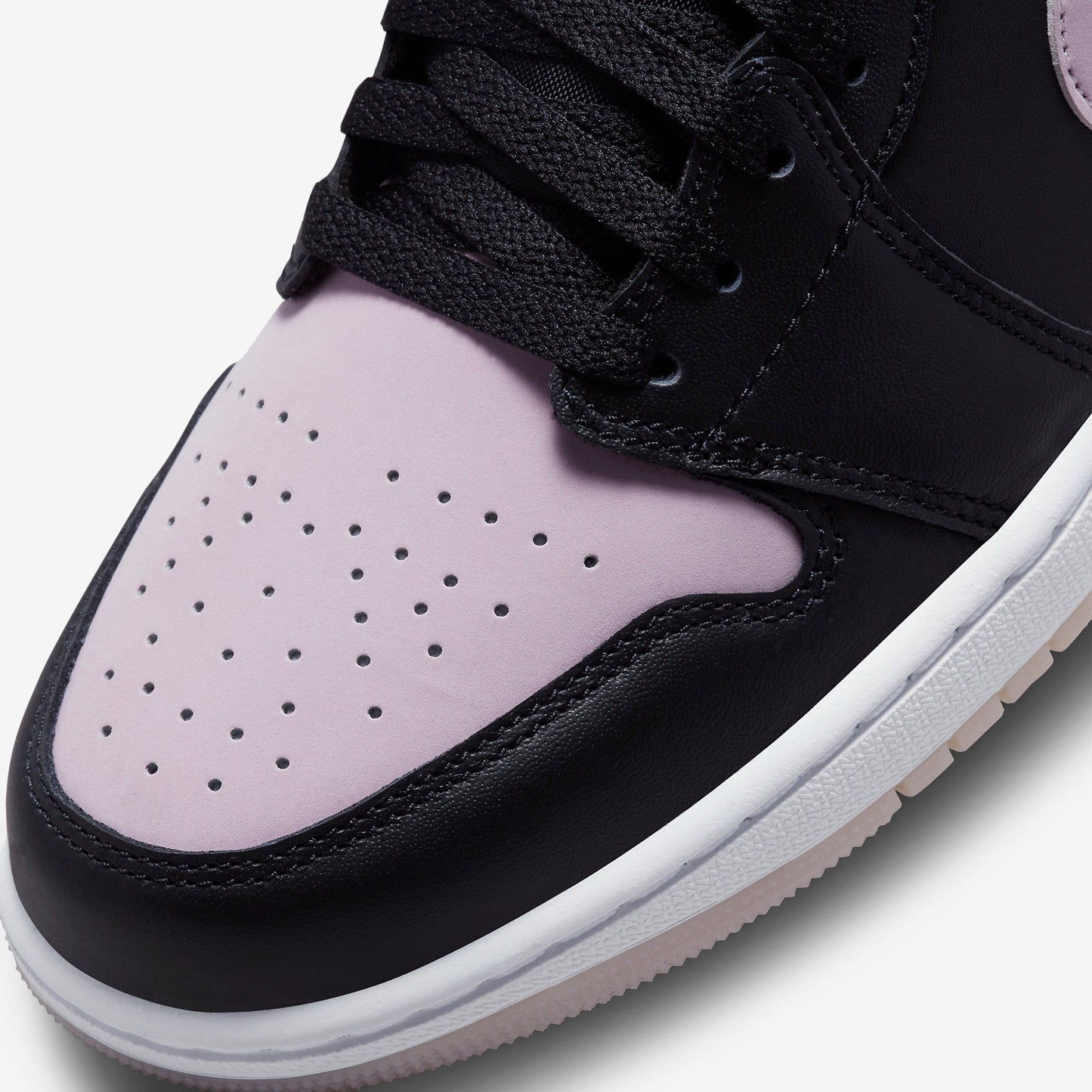 (Men's) Aithtr Jordthtan 1 Low SE 'Black / Iced Lilac' (2023) DV1309-051