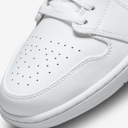 (Men's) Aithtr Jordthtan 1 Low 'Triple White' (2022) 553558-136