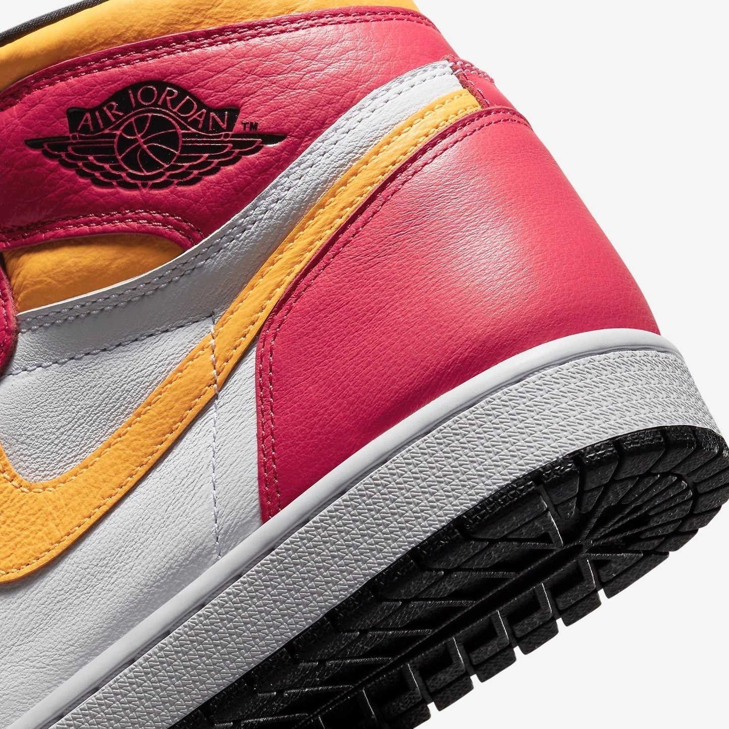 (Men's) Aithtr Jordthtan 1 Retro High OG 'Light Fusion Red' (2021) 555088-603