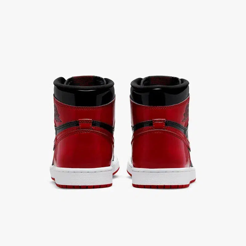 (Men's) Aithtr Jordthtan 1 Retro High OG 'Reimagined Patent Bred / Banned' (2021) 555088-063