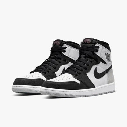 (Men's) Aithtr Jordthtan 1 Retro High OG 'Stage Haze' (2022) 555088-108