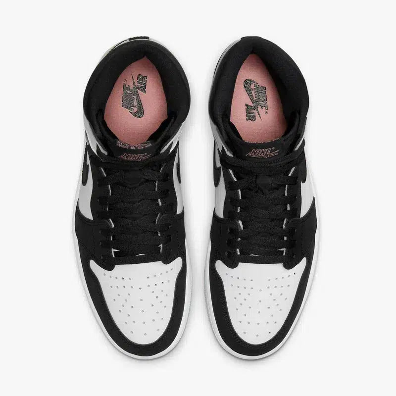 (Men's) Aithtr Jordthtan 1 Retro High OG 'Stage Haze' (2022) 555088-108