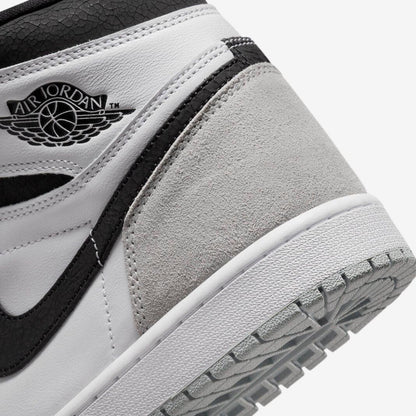 (Men's) Aithtr Jordthtan 1 Retro High OG 'Stage Haze' (2022) 555088-108