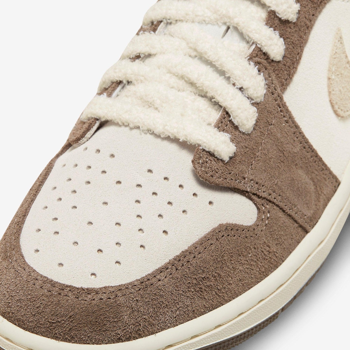 (Men's) Aithtr Jordthtan 1 Retro Low OG CNY 'Year of the Rabbit' (2023) DV1312-200