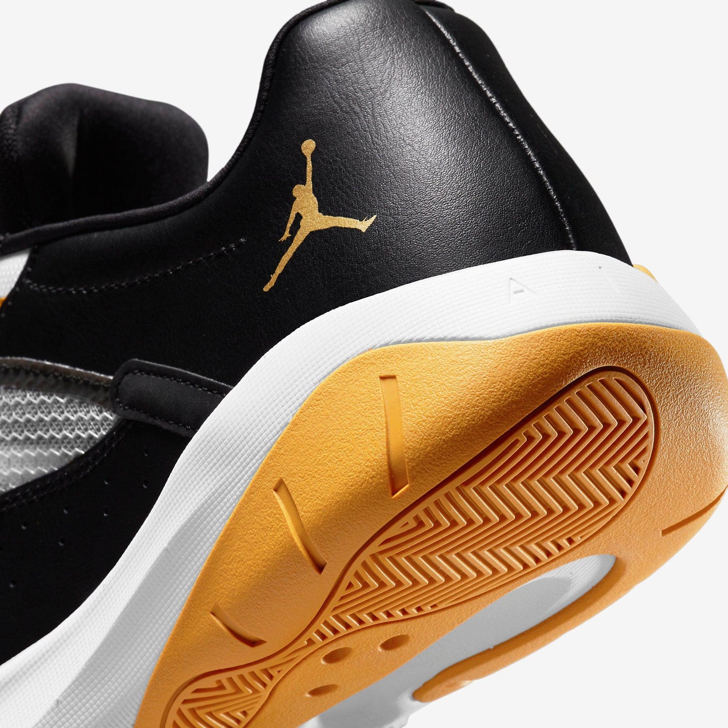 (Men's) Aithtr Jordthtan 11 CMFT Low 'Black / Gold' (2021) DM9481-001