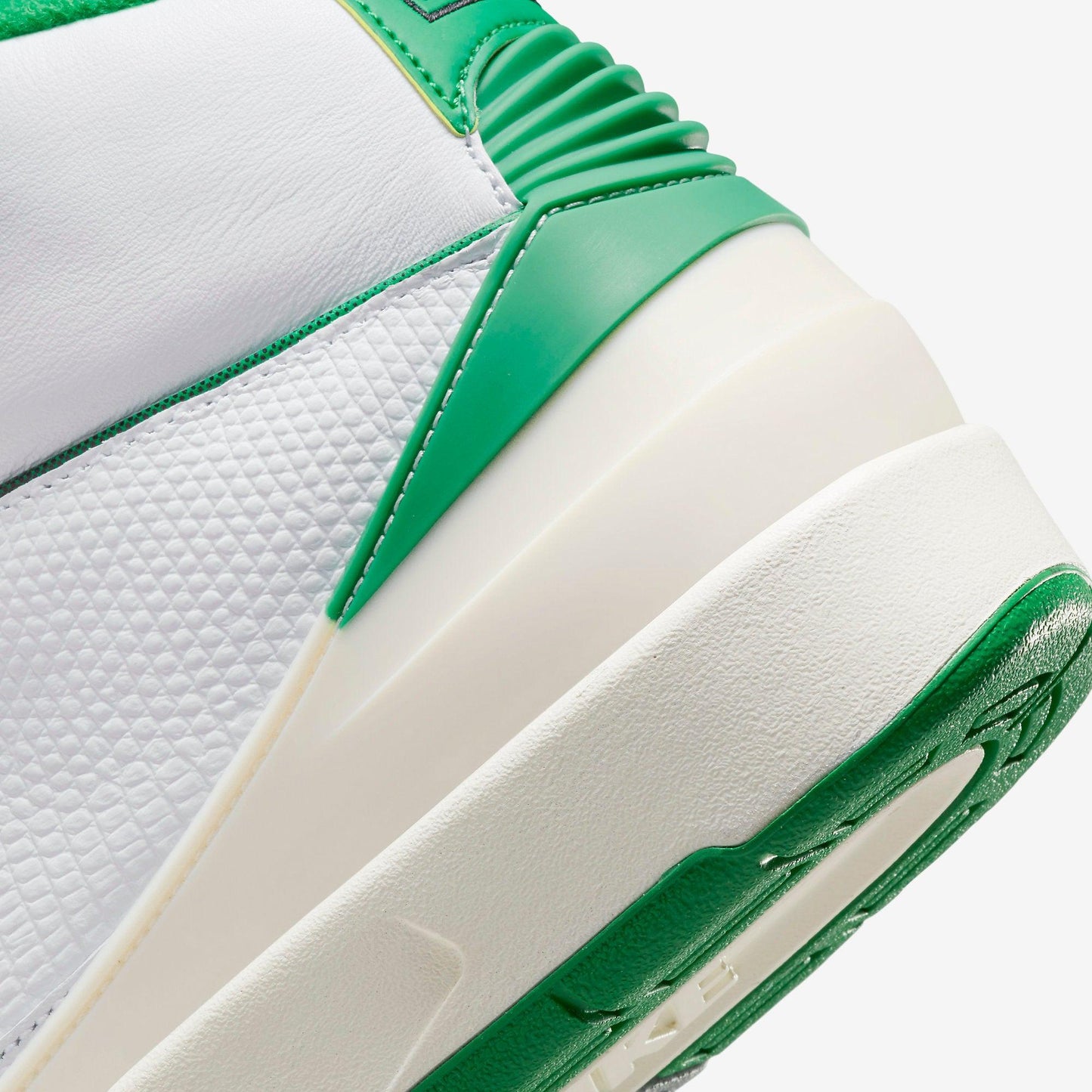 (Men's) Aithtr Jordthtan 2 Retro 'Lucky Green' (2023) DR8884-103
