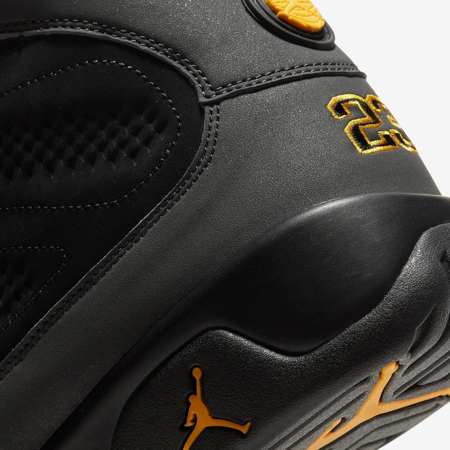 (Men's) Aithtr Jordthtan 9 Retro 'Dark Charcoal / University Gold' (2021) CT8019-070