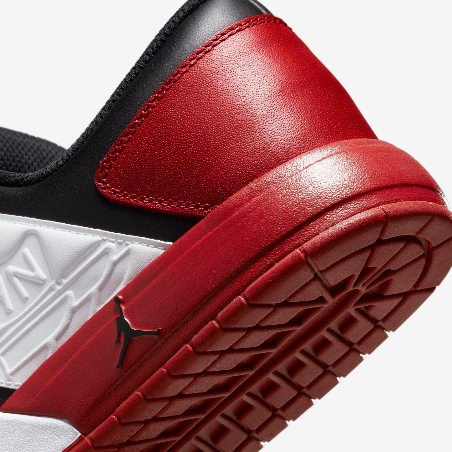 (Men's) Aithtr Jordthtan Nu Retro 1 Low 'Varsity Red / Black' (2022) DV5141-601